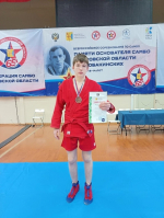 Юные самбисты взяли золото и бронзу на всероссийских соревнованиях