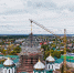 На центральный купол Троицкого собора Выксунского Иверского монастыря подняли крест - Выкса.РФ