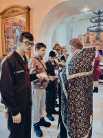 Таинство Елеосвящения в благочиниях организовано для маломобильных нуждающихся
